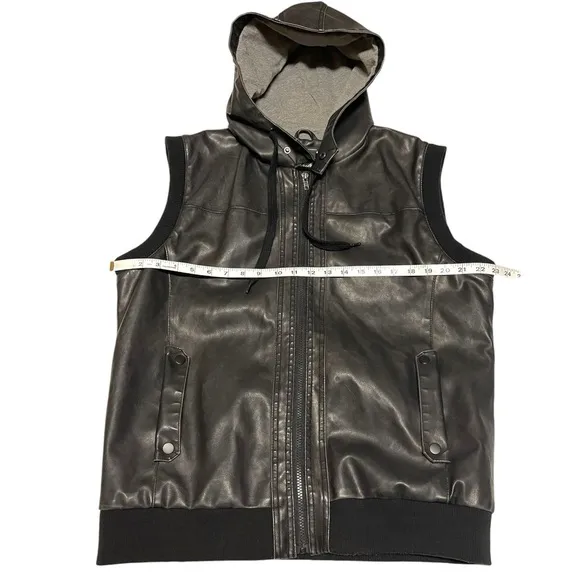 Urban Heritage vest faux leather vest black size XL fitted