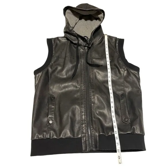 Urban Heritage vest faux leather vest black size XL fitted