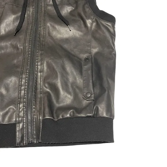 Urban Heritage vest faux leather vest black size XL fitted
