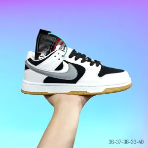 Women's Sneakers