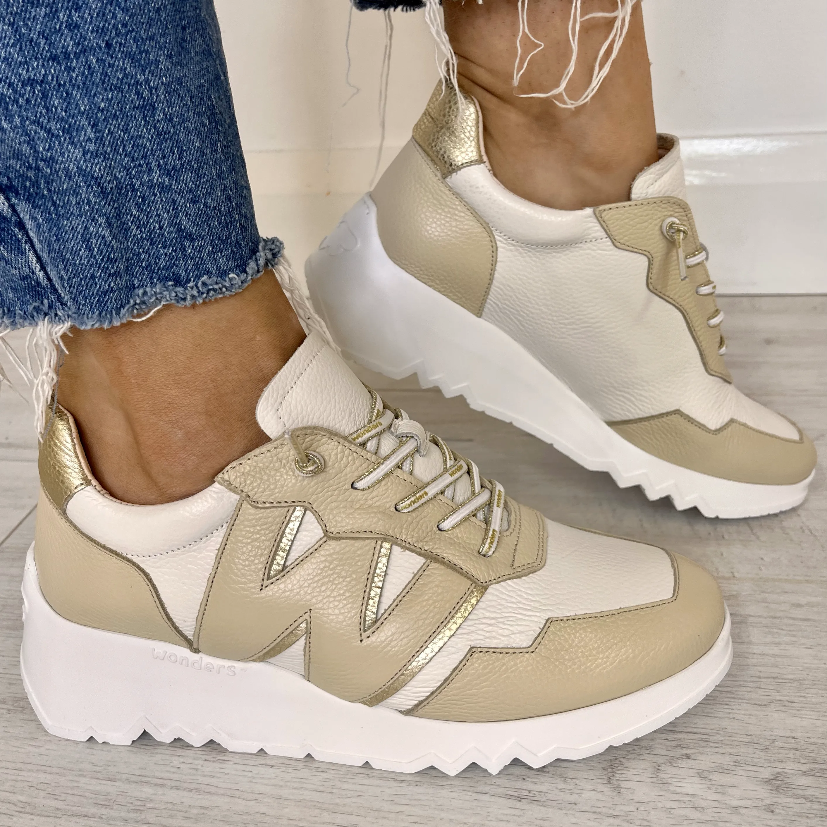 Wonders Beige & White Leather Raised Sole Sneakers