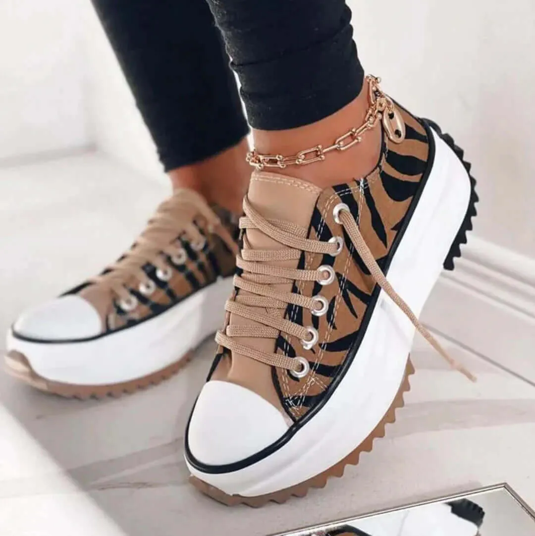 Yasmin | Comfortable Sneakers